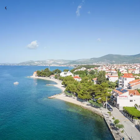 Brce * Kastela